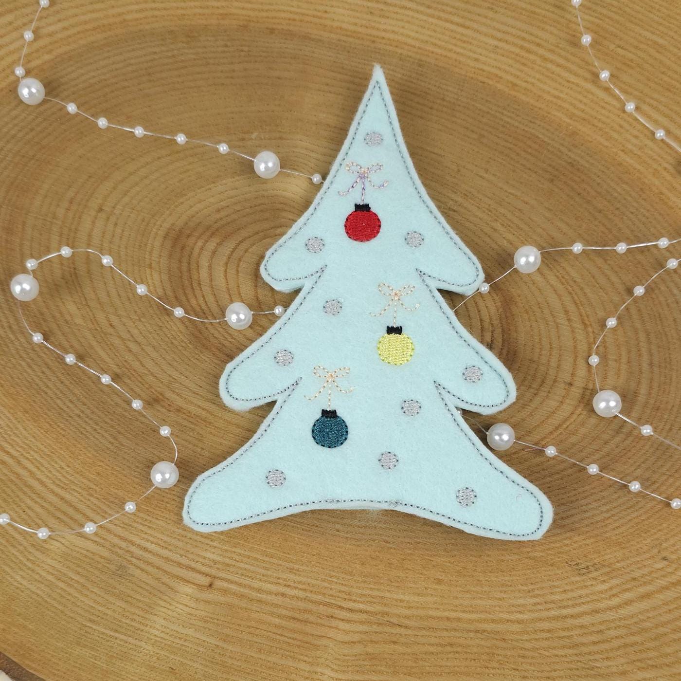 Weihnachtsbaum mit Kugeln aus mint farbenen Filz | Tannenbaum auf Holzständer| Filzbaum als Dekoration, Weihnachtsgrüße oder Mitbringsel