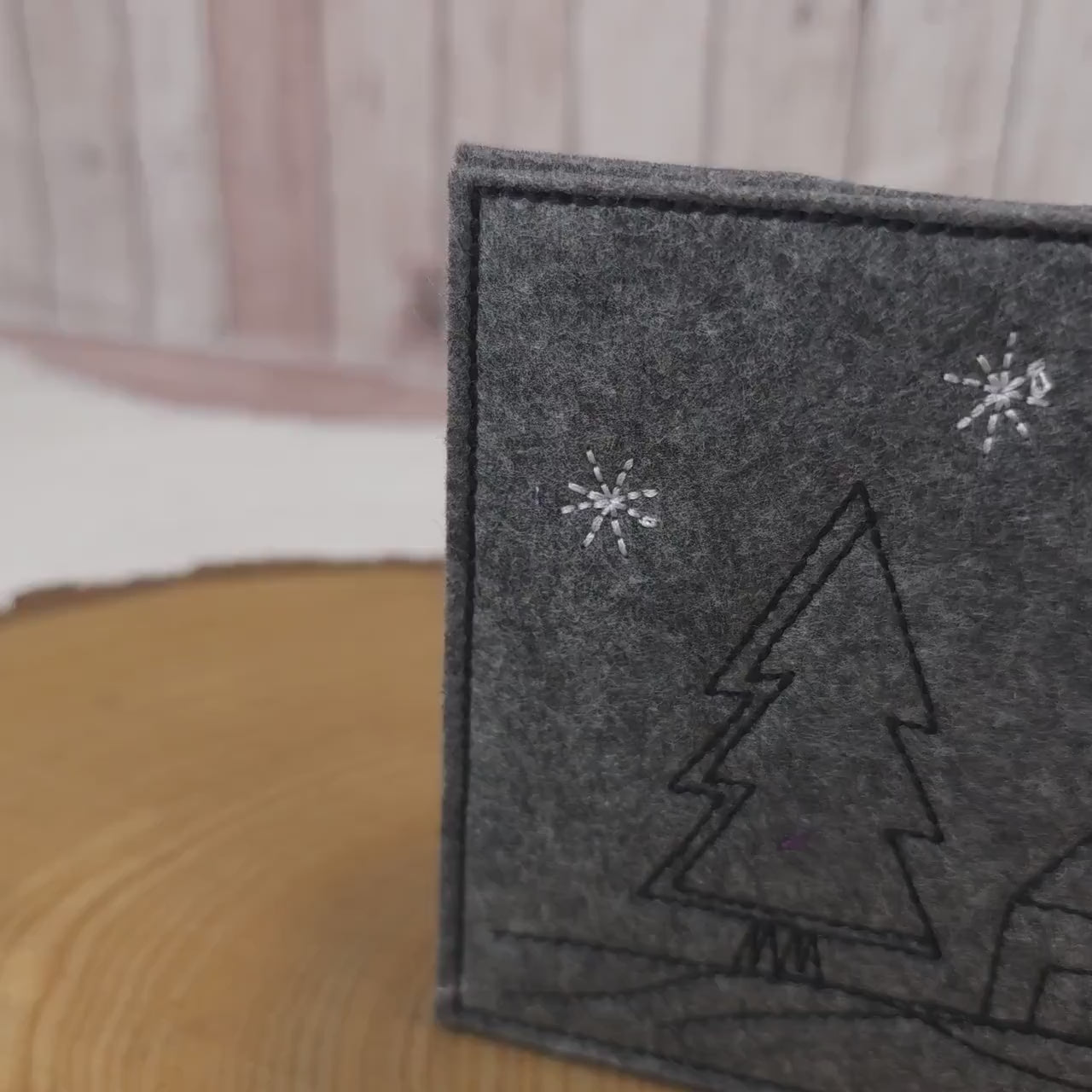 Schokoladenhülle aus Filz | Geschenkverpackung für Schokolade | Schokohülle Wintergrüße | Nachhaltige Verpackung