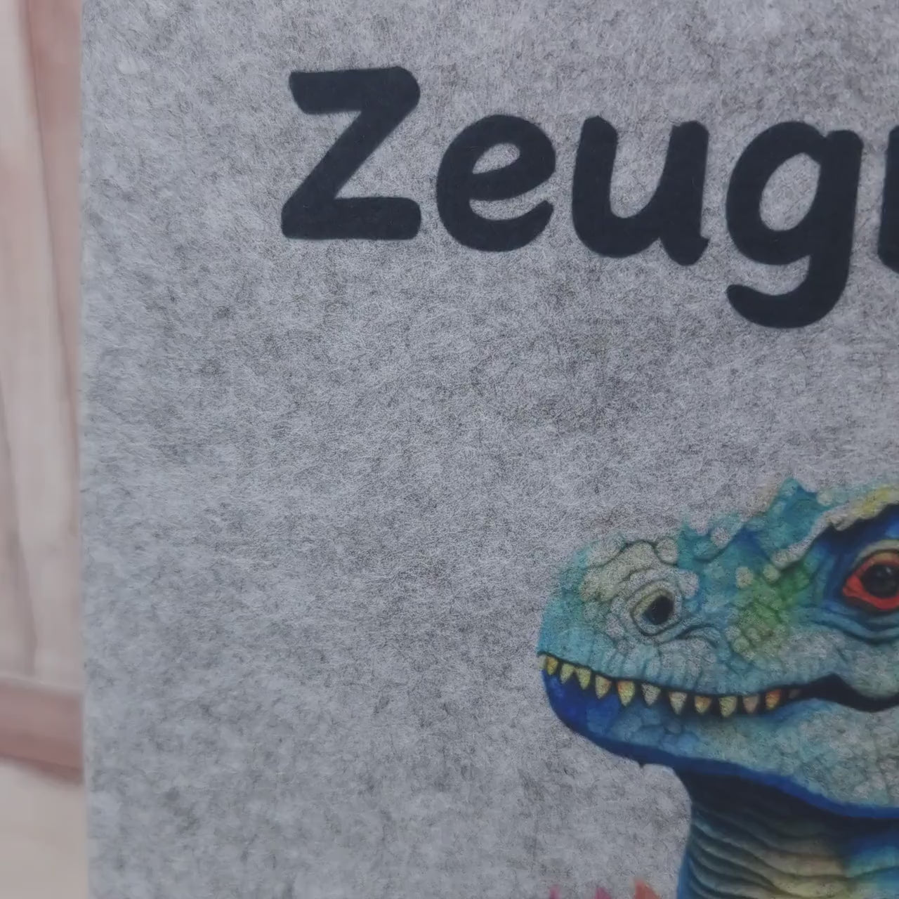 Zeugnismappe aus Filz | Zeugnishülle T-Rex hellgrau | Organizer Schule